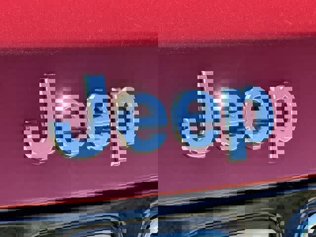 Used 2018 Jeep Compass Limited w/ Navigation Group image 26