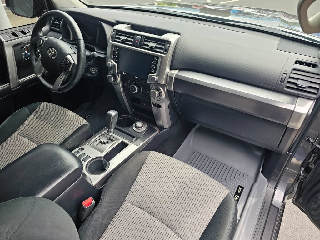 Used 2021 Toyota 4Runner SR5 AWD/4WD image 12