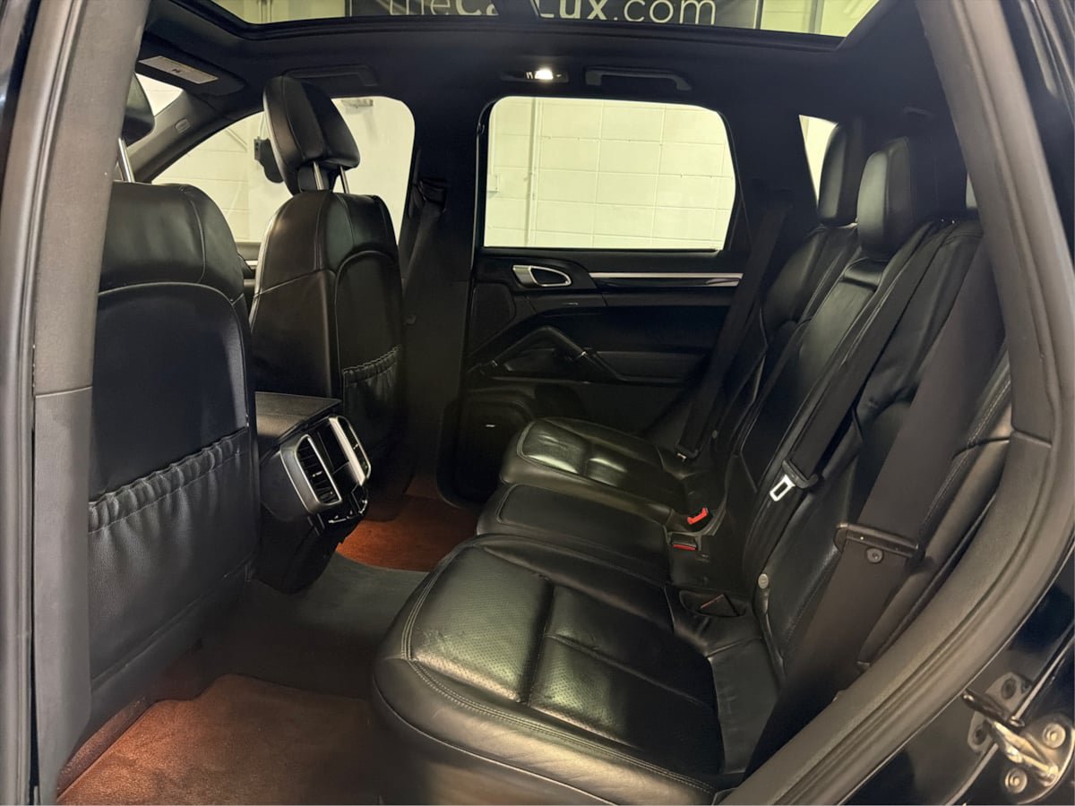 Used 2012 Porsche Cayenne AWD/4WD image 10