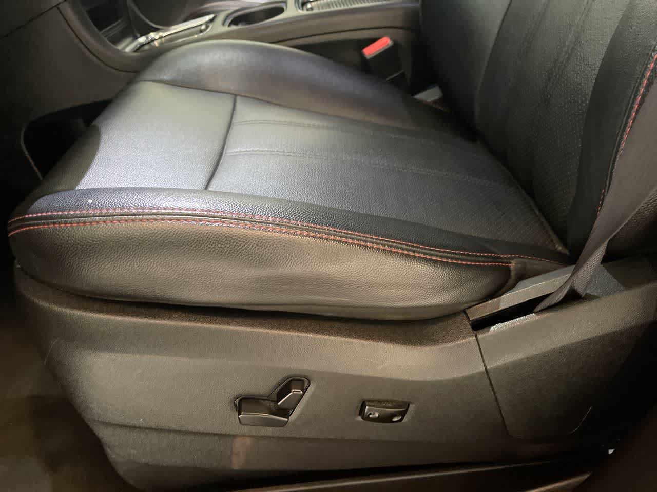 Used 2019 Dodge Grand Caravan GT FWD image 12