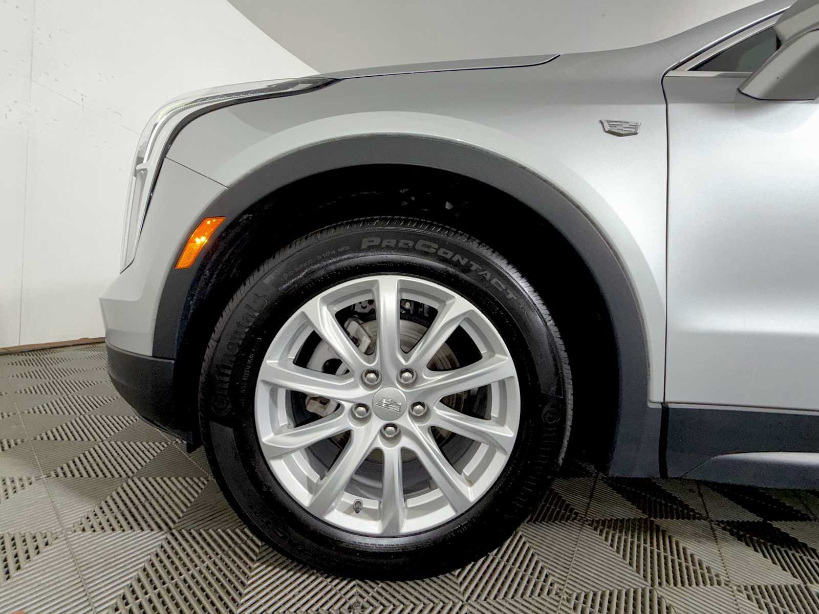 Used 2022 Cadillac XT4 Luxury w/ Cold Weather Package AWD/4WD image 8