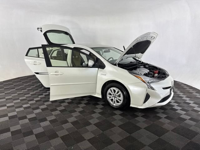Used 2016 Toyota Prius Two FWD image 15