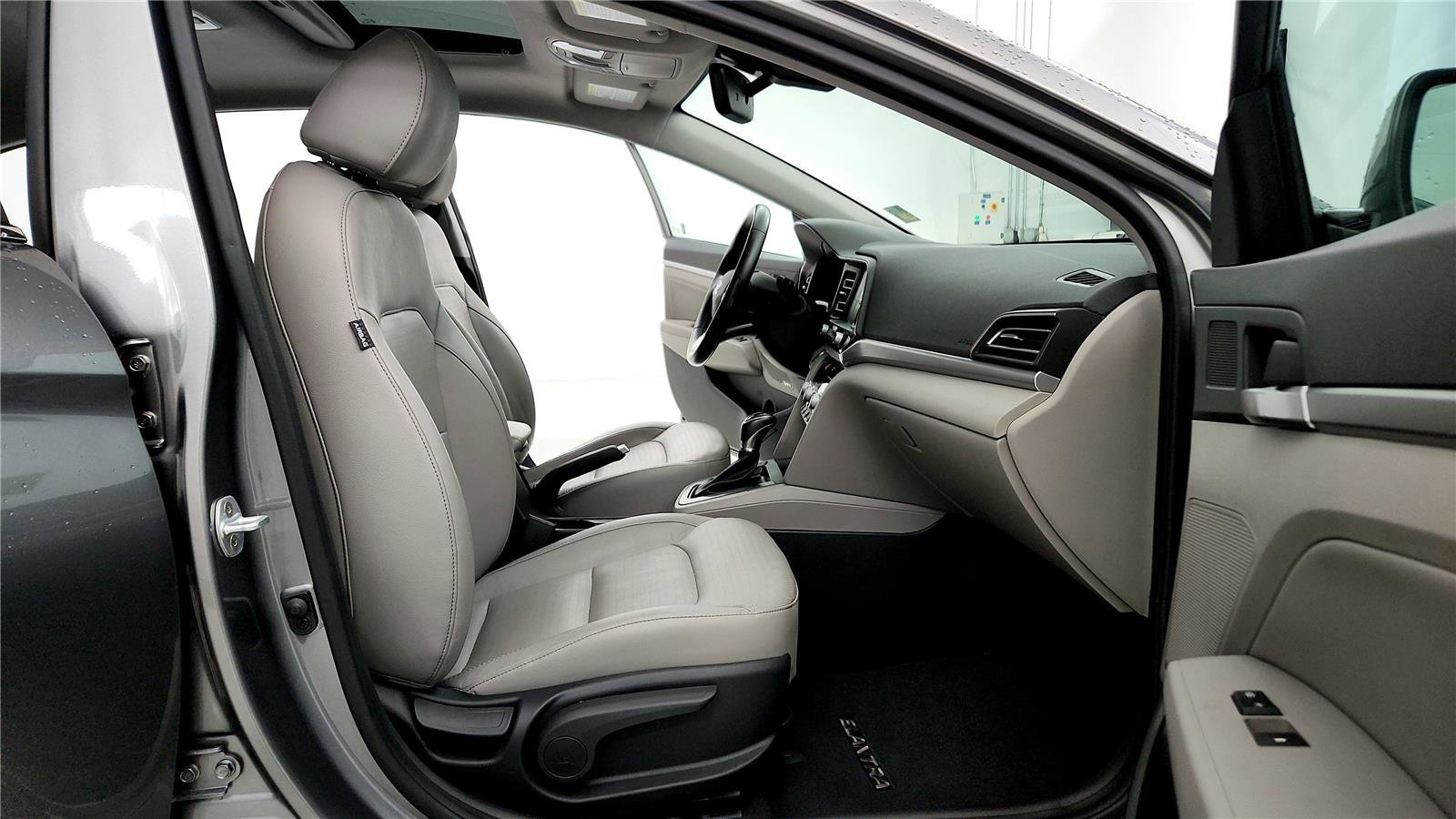 Used 2019 Hyundai Elantra Limited w/ Ultimate Package 02 image 17