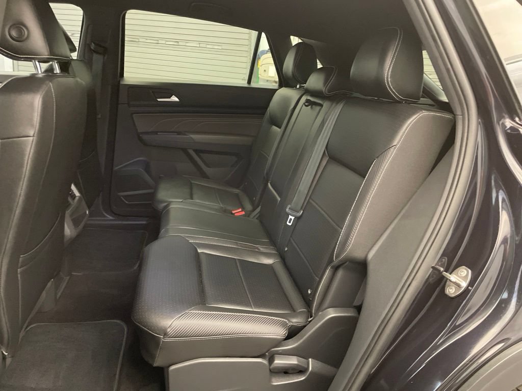 Used 2021 Volkswagen Atlas Cross Sport SE w/ V6 Towing Package FWD image 22