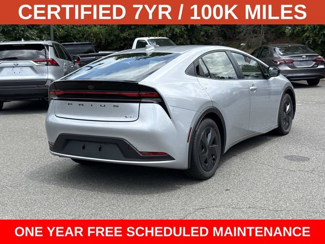 Used 2025 Toyota Prius LE FWD image 2