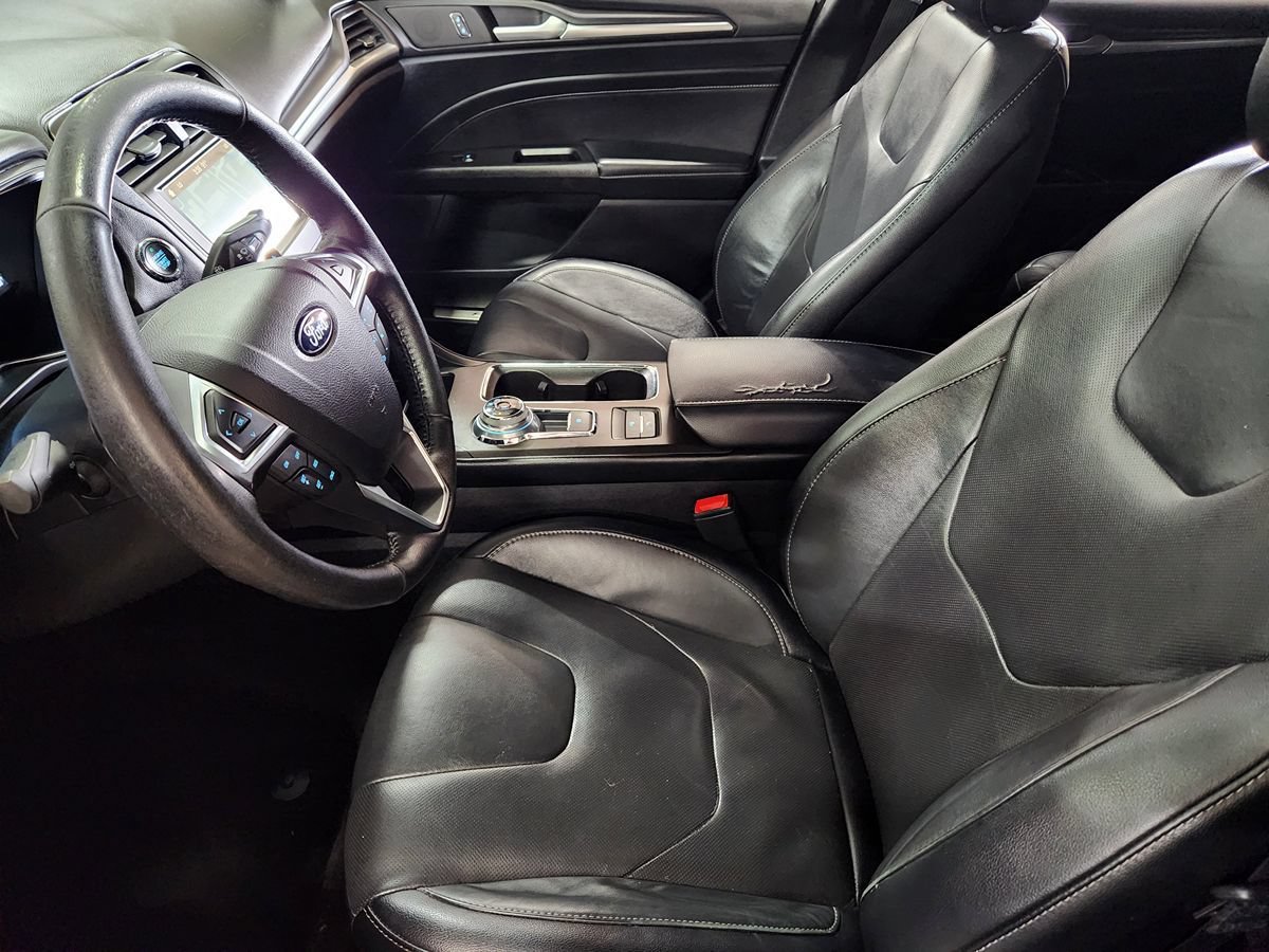 Used 2017 Ford Fusion Titanium FWD image 31