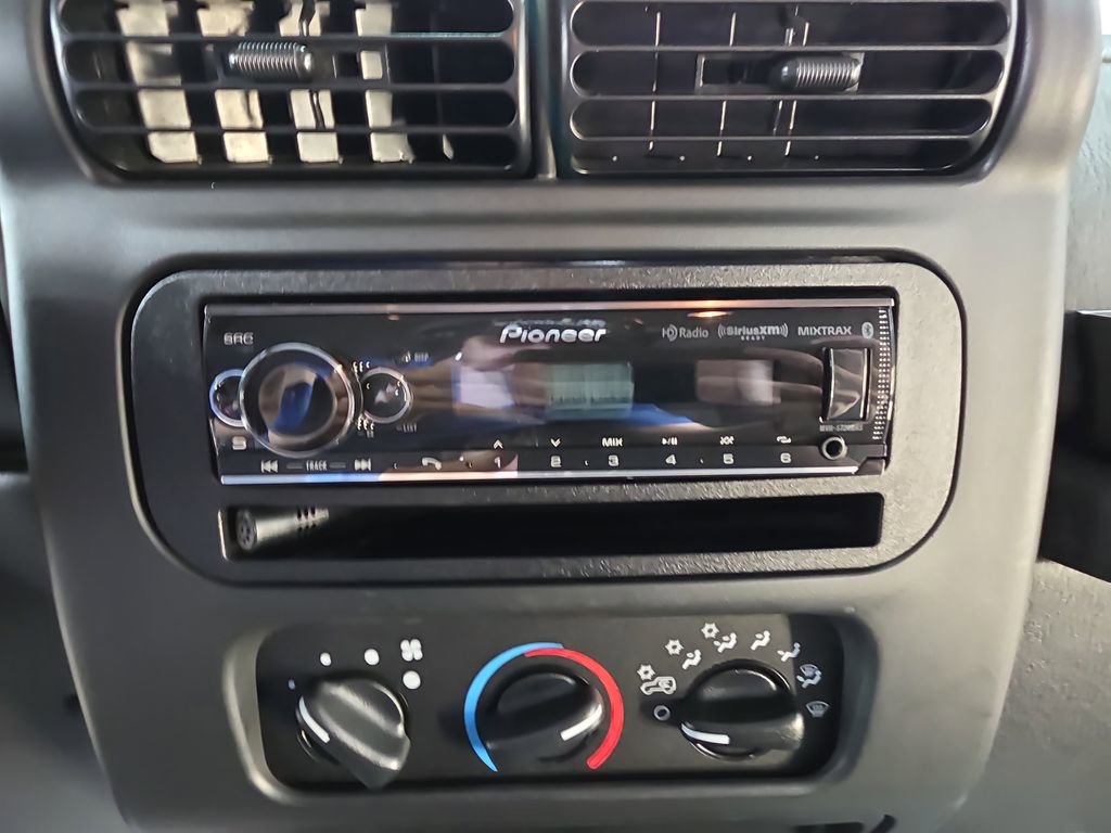 Used 2004 Jeep Wrangler Sport w/ Dual Top Group image 21