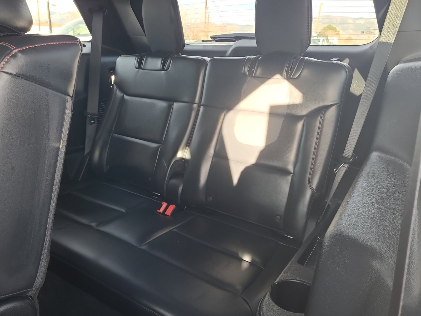 Used 2025 Ford Explorer ST-Line w/ ST-Line Street Pack image 24