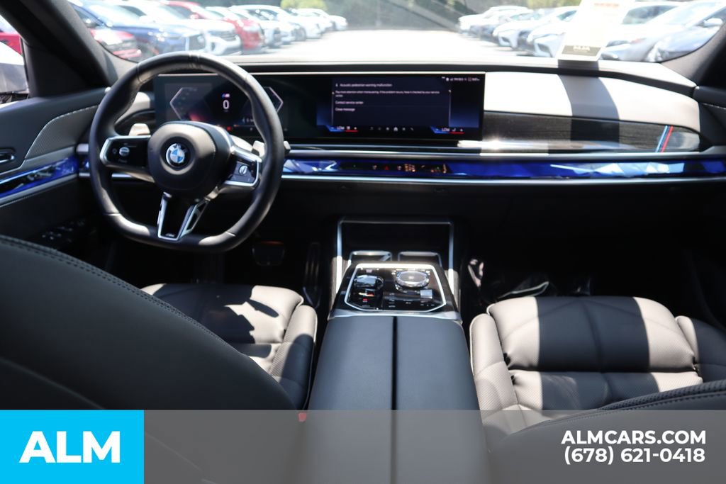 Used 2025 BMW 740i w/ Premium Package image 28