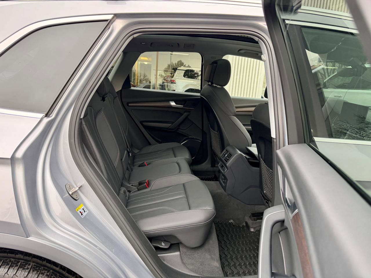 Used 2025 Audi Q5 e Premium image 24