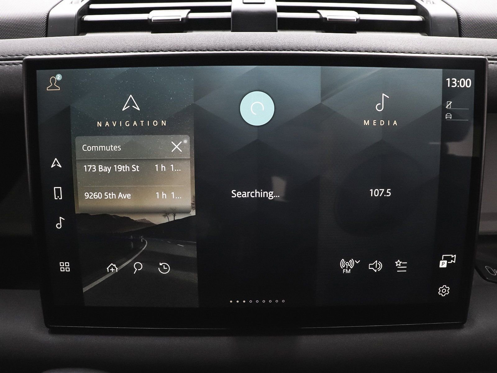 Used 2023 Land Rover Defender 130 X-Dynamic SE image 32