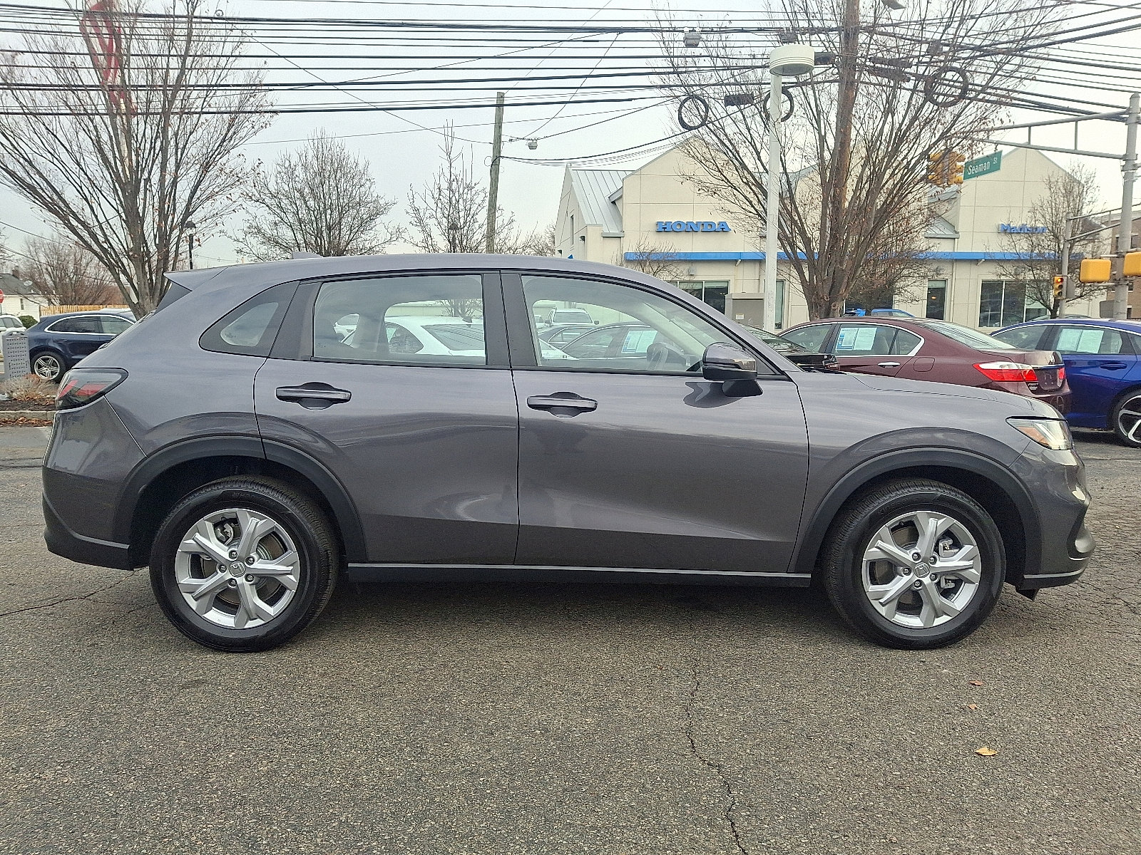 Certified 2025 Honda HR-V LX image 7