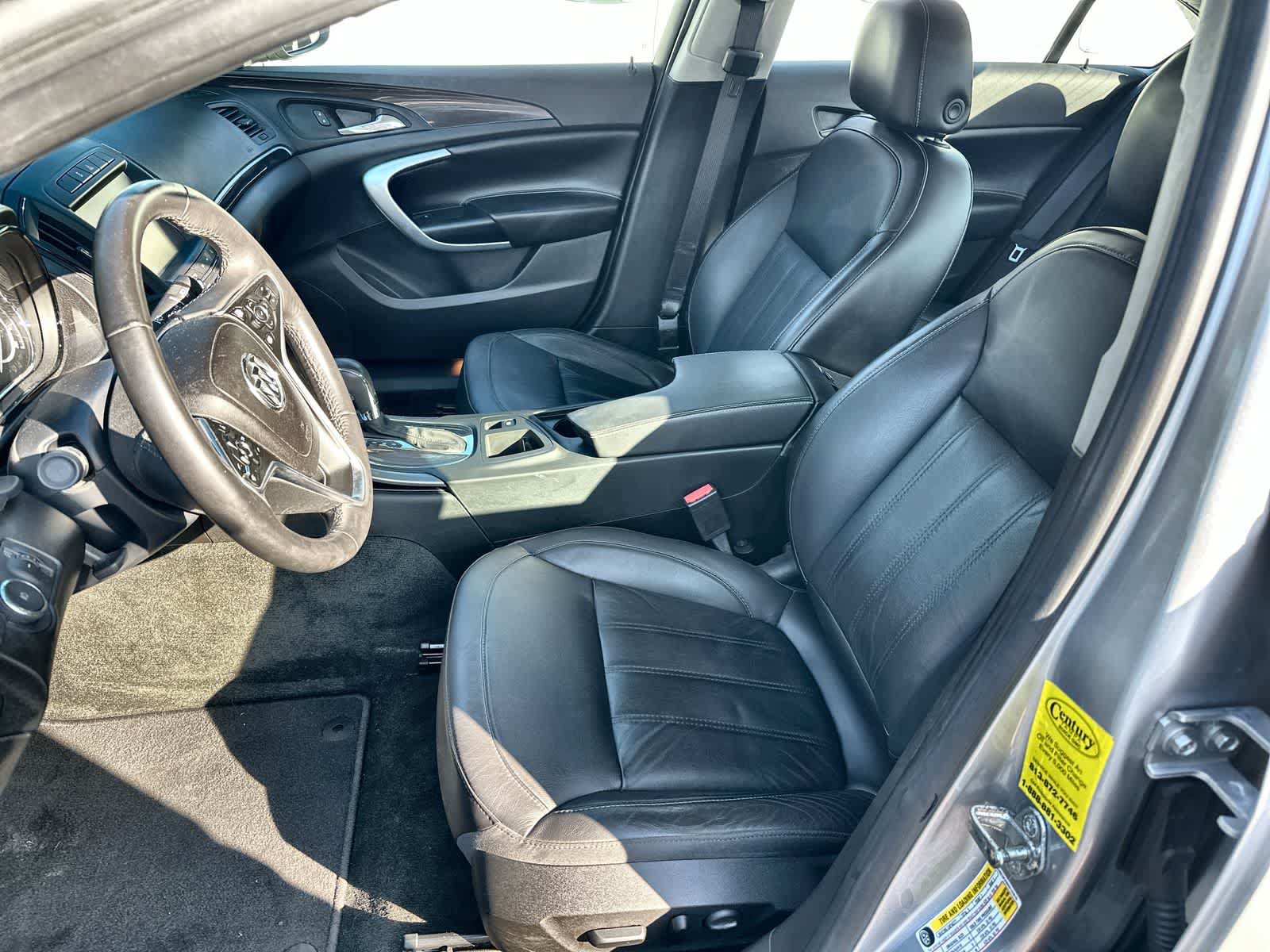 Used 2017 Buick Regal Sport Touring FWD image 3