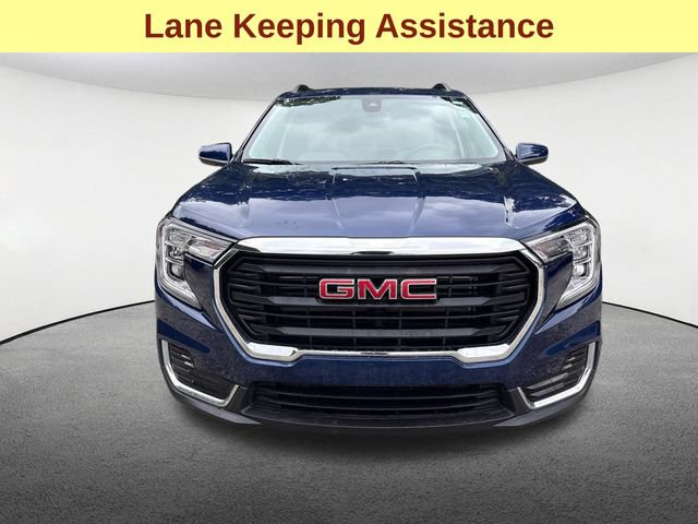 Used 2023 GMC Terrain SLE w/ Driver Convenience Package AWD/4WD image 4
