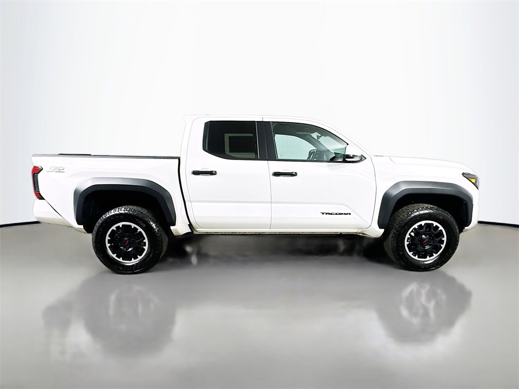 Used 2024 Toyota Tacoma TRD Off-Road image 7