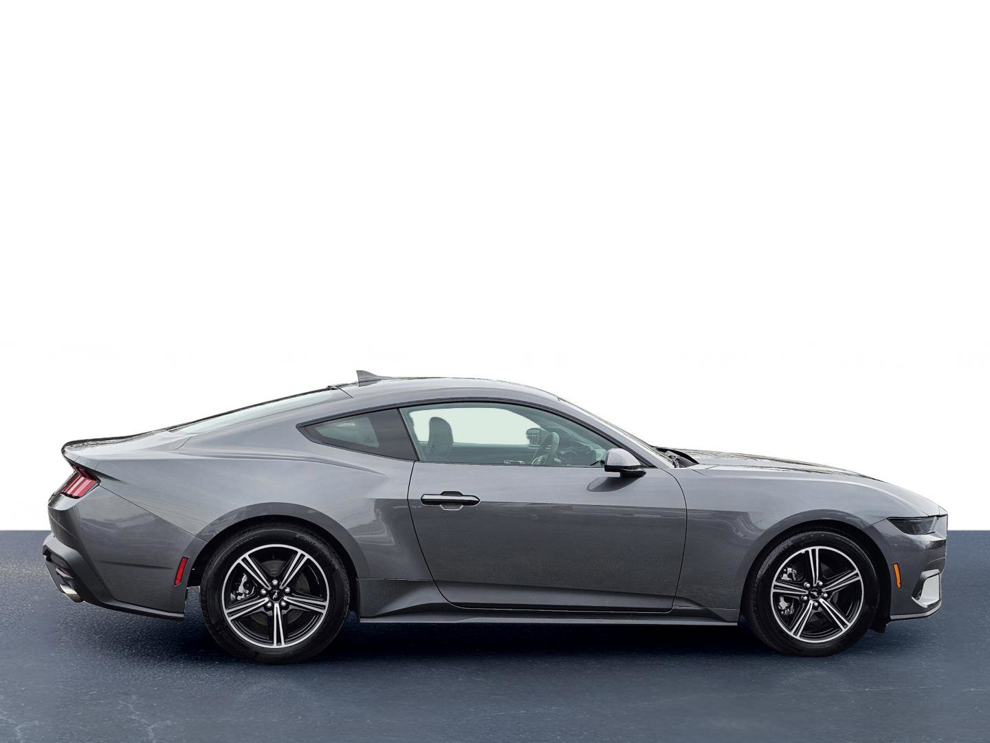 Used 2025 Ford Mustang Coupe image 7