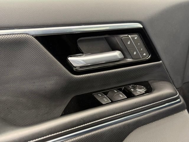 Used 2025 GMC Sierra EV Denali AWD/4WD image 19