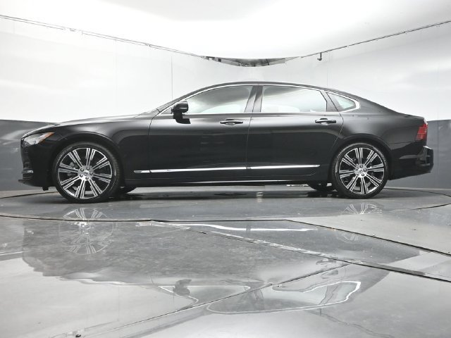 Used 2023 Volvo S90 B6 Plus AWD/4WD image 36