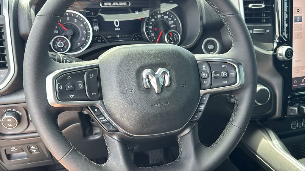 New 2026 RAM 1500 4x4 Crew Cab image 17