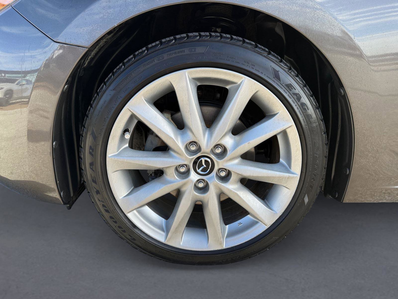 Used 2017 MAZDA MAZDA3 Grand Touring image 9