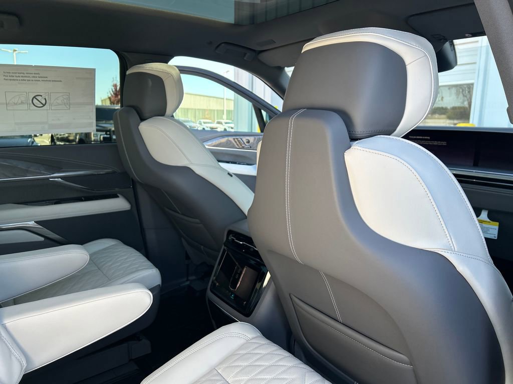 New 2026 Cadillac Escalade IQ Luxury 2 image 27