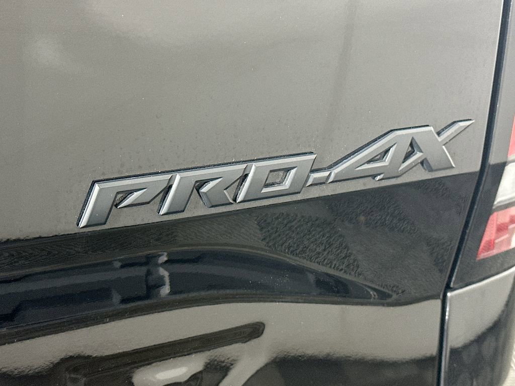 Used 2024 Nissan Frontier PRO-4X w/ Pro Premium Package image 29