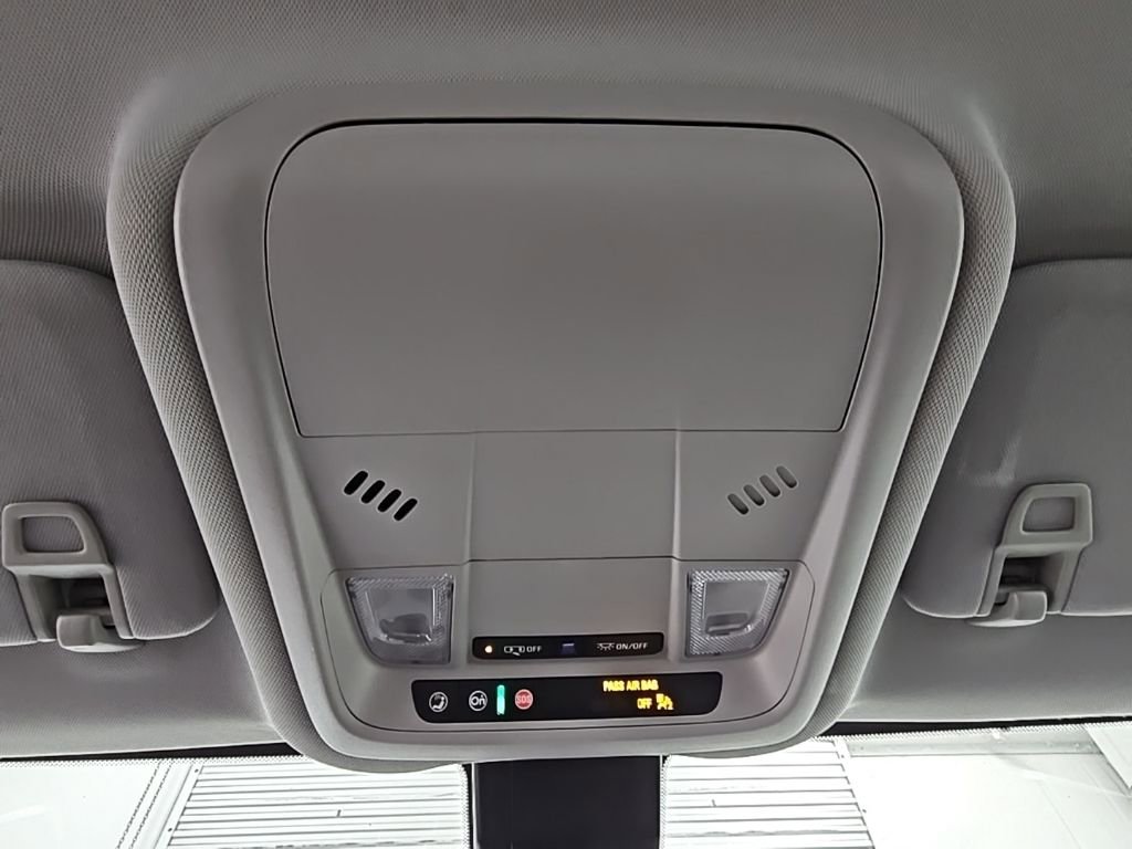 Used 2023 Chevrolet Equinox LS w/ Midnight Edition image 22