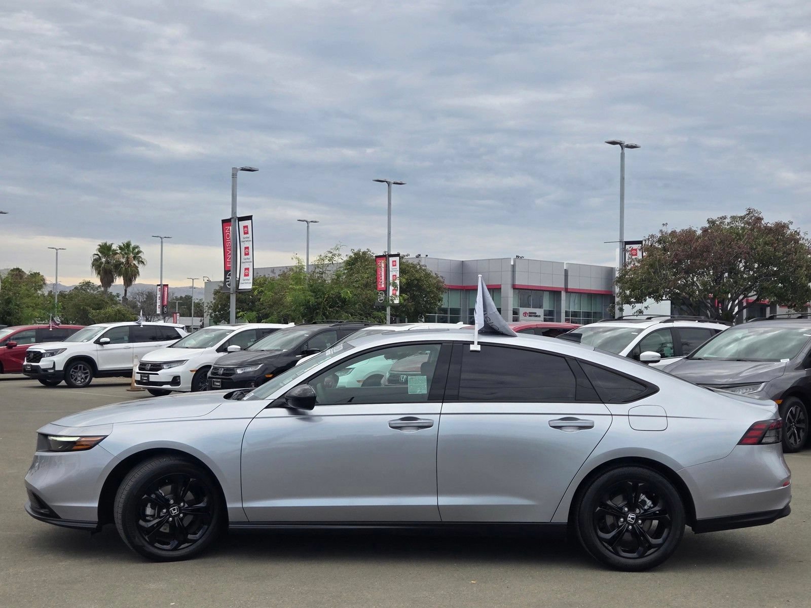 Used 2025 Honda Accord SE image 4
