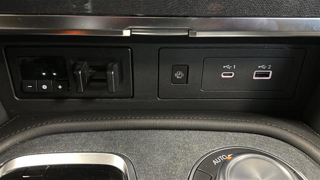 Used 2021 Nissan Armada SL w/ Midnight Edition Package AWD/4WD image 34