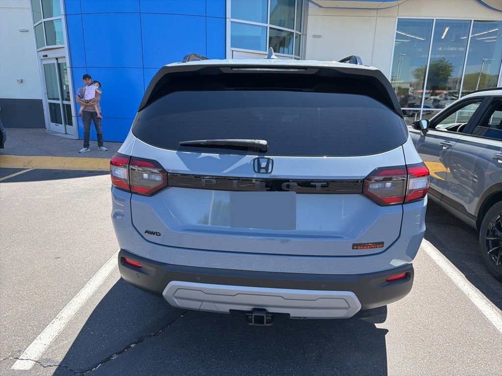 Certified 2025 Honda Pilot TrailSport image 10