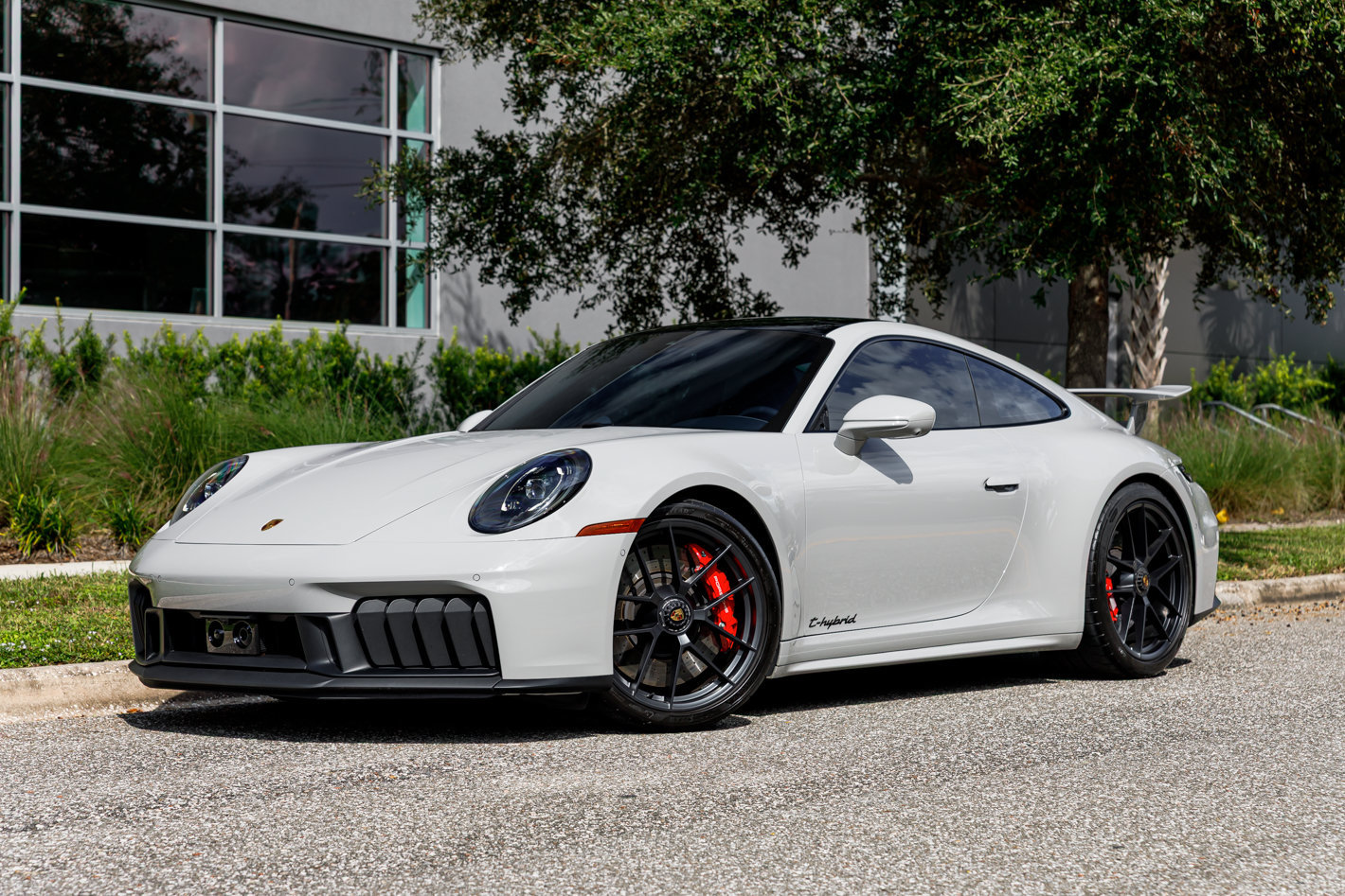 Used 2025 Porsche 911 GTS image 30