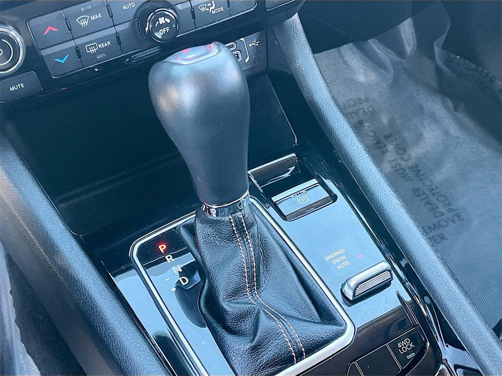 Used 2022 Jeep Compass Limited image 16