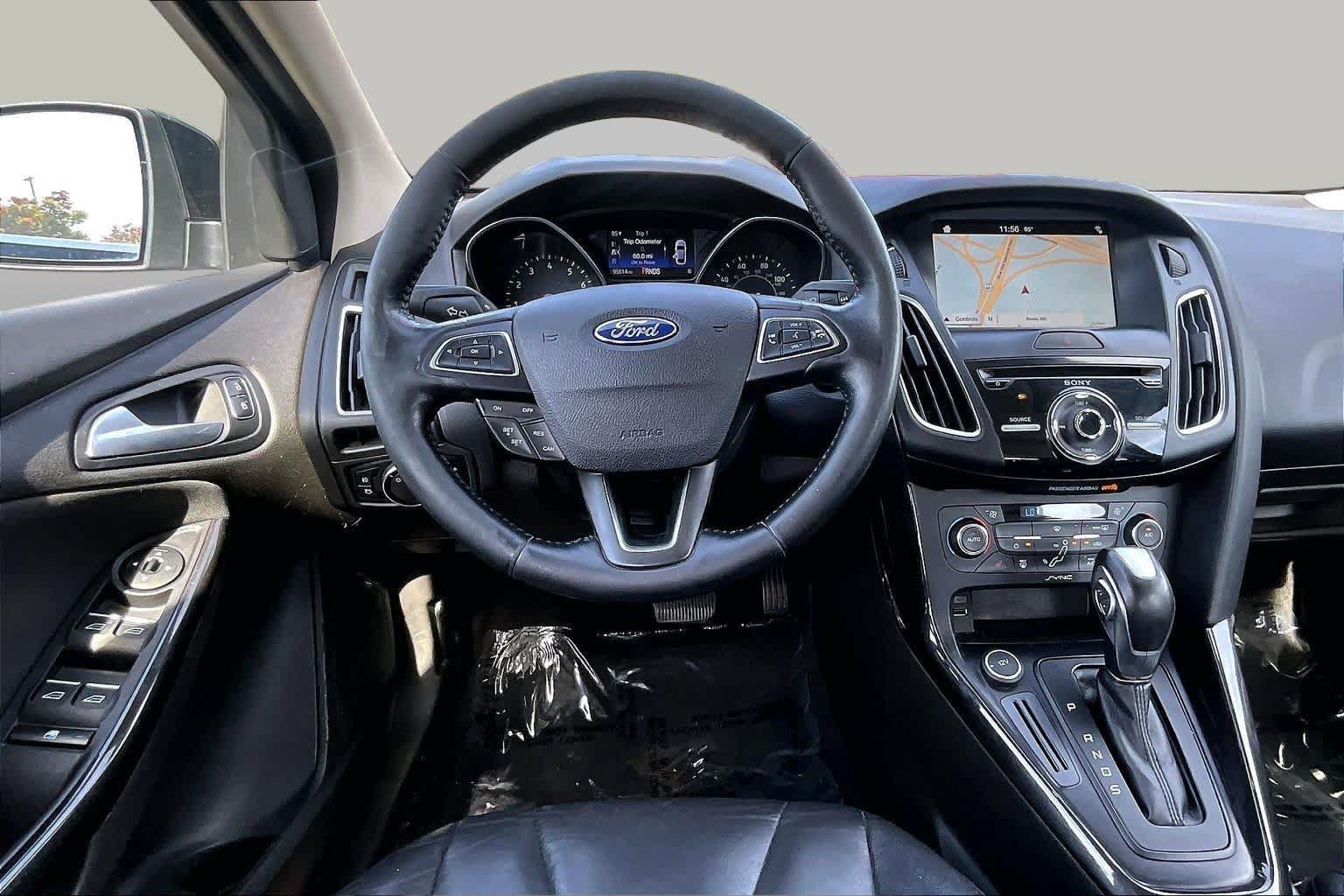Used 2016 Ford Focus Titanium FWD image 6