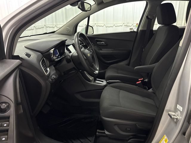 Used 2017 Chevrolet Trax LS FWD image 30