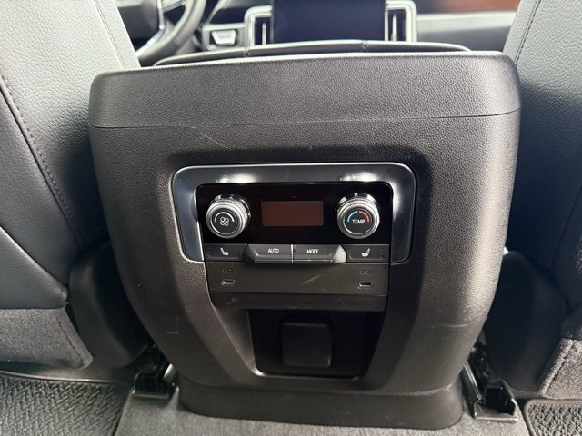 Used 2025 GMC Yukon Denali image 18