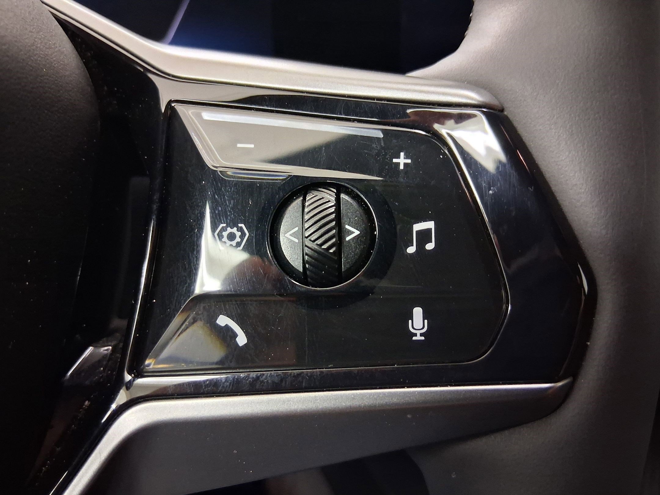 Certified 2024 BMW i5 eDrive40i RWD image 23