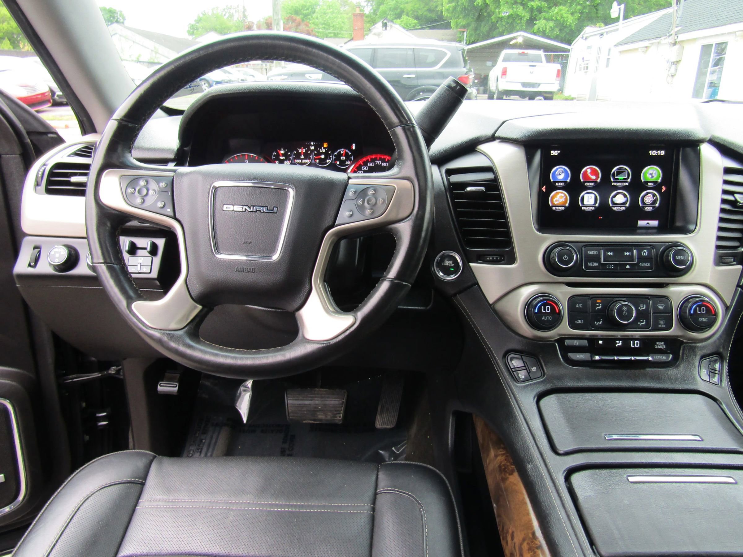 Used 2016 GMC Yukon XL Denali w/ Open Road Package AWD/4WD image 23