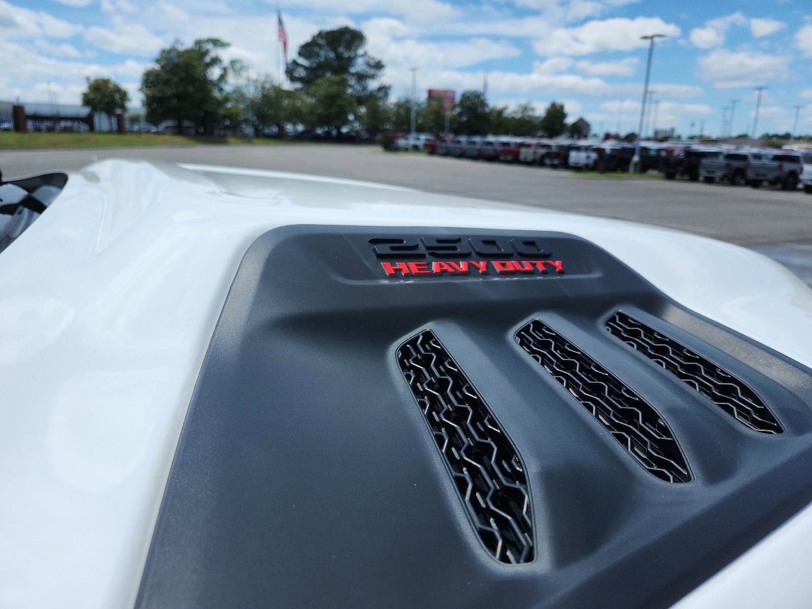 Used 2025 RAM 2500 Limited AWD/4WD image 9