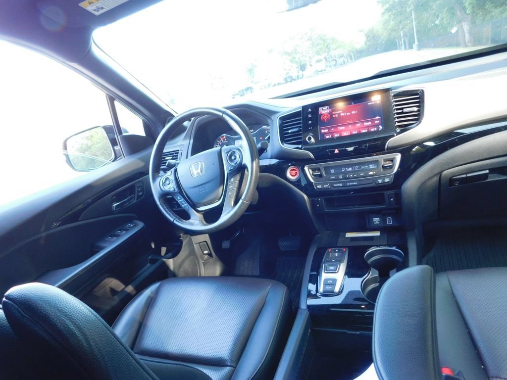 Used 2021 Honda Ridgeline Black Edition image 2