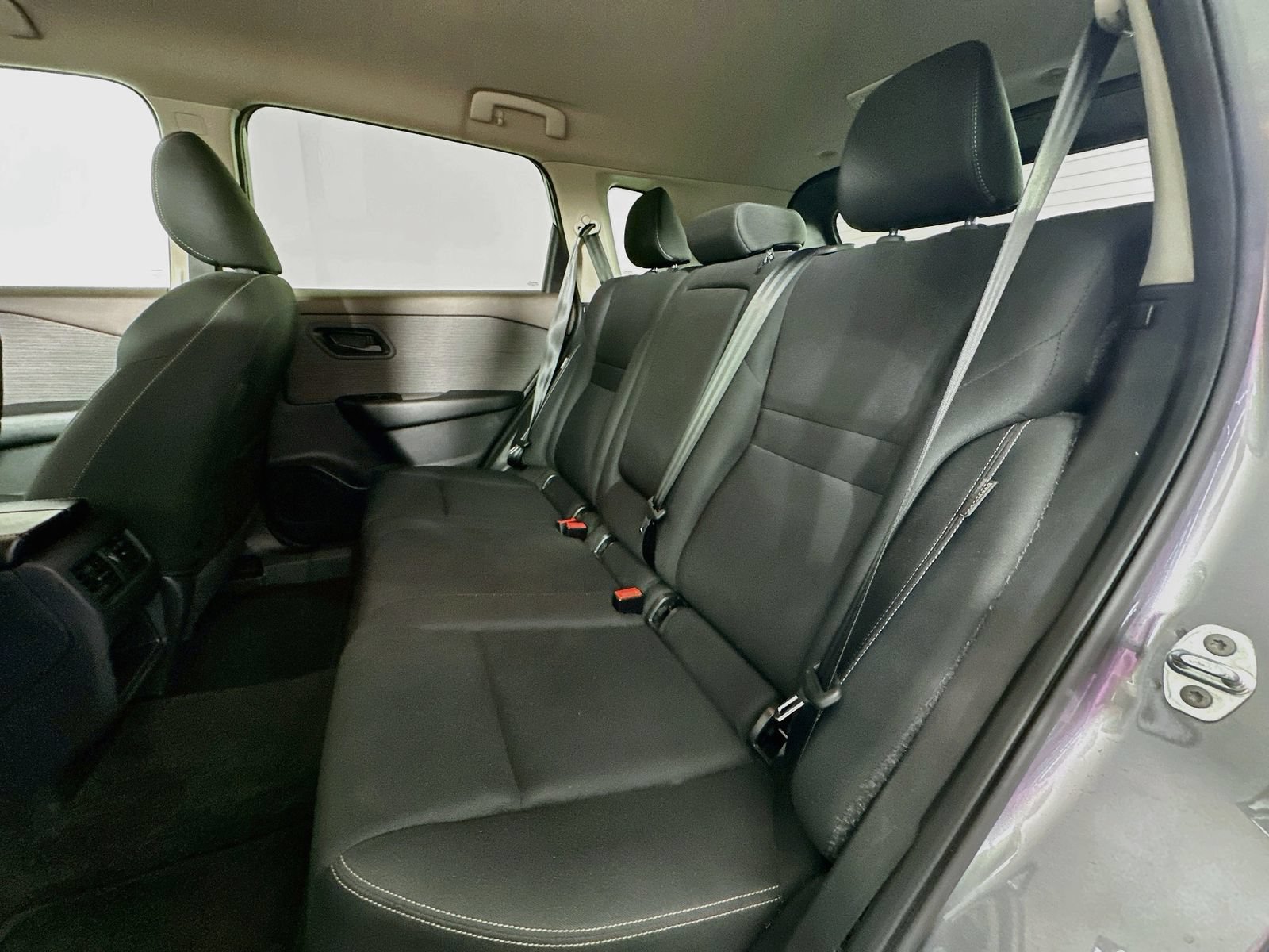 Used 2023 Nissan Rogue S AWD/4WD image 23