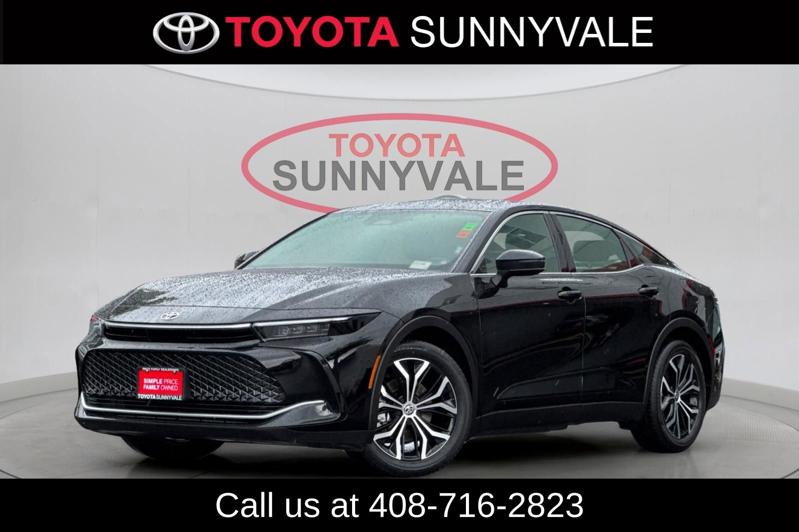 Used 2024 Toyota Crown AWD/4WD image 2