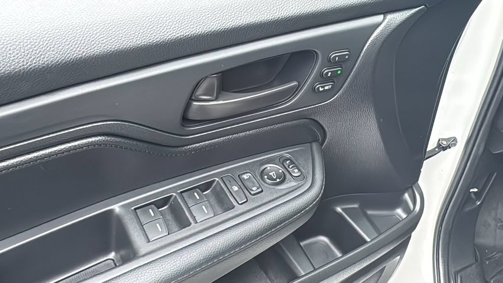 Certified 2025 Honda Odyssey Sport-L image 13