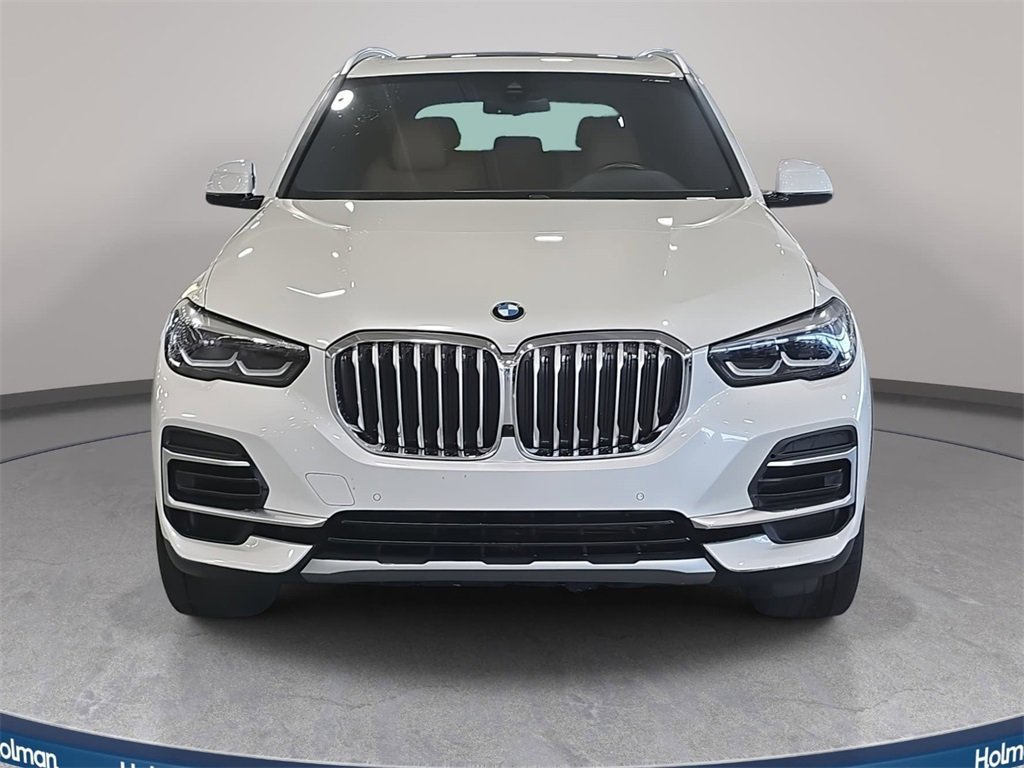 Used 2022 BMW X5 sDrive40i w/ Premium Package image 2