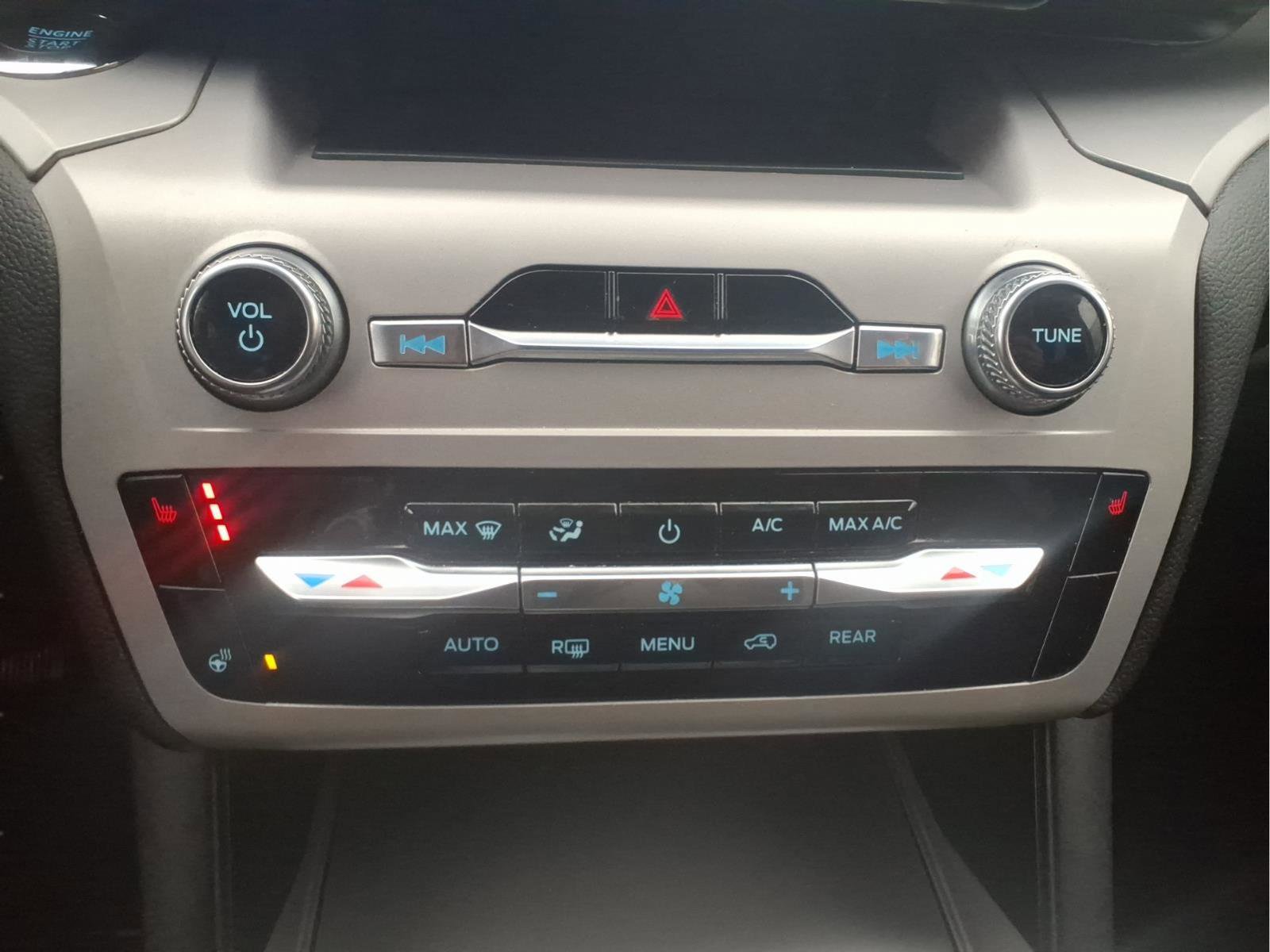 Certified 2022 Ford Explorer XLT w/ Equipment Group 202A image 19