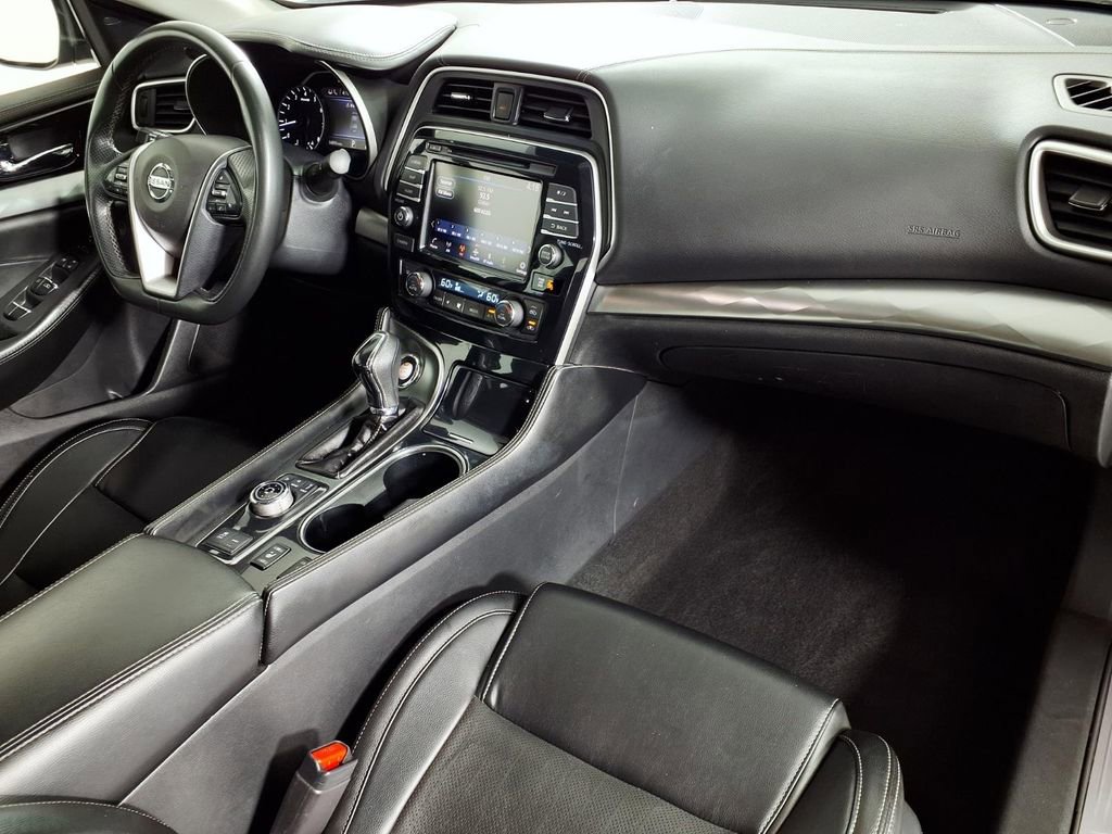 Used 2022 Nissan Maxima SV w/ Floor Mat Group FWD image 12