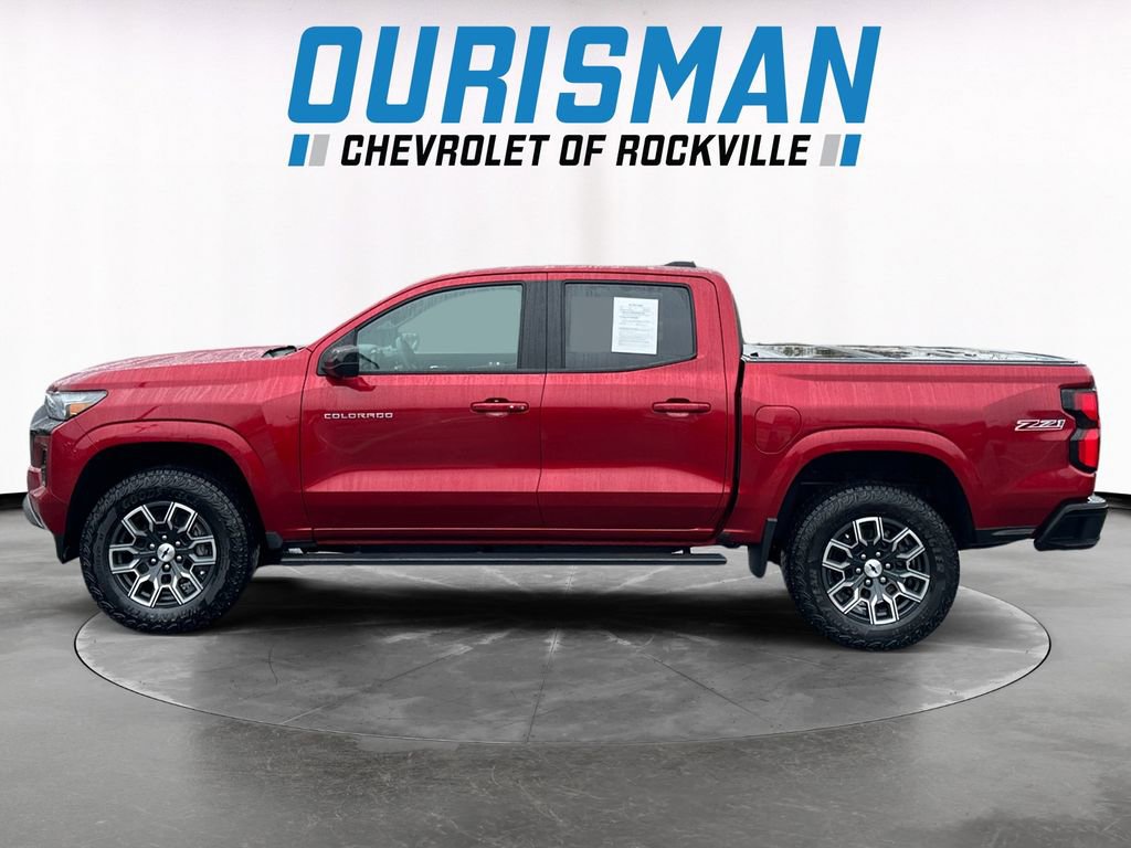 Used 2024 Chevrolet Colorado Z71 w/ Z71 Convenience Package 2 image 3