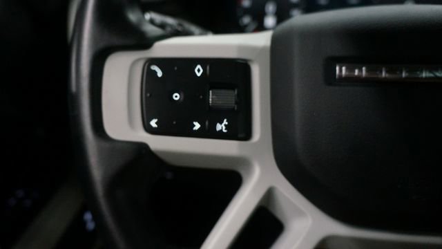 Used 2023 Land Rover Defender 90 S image 21