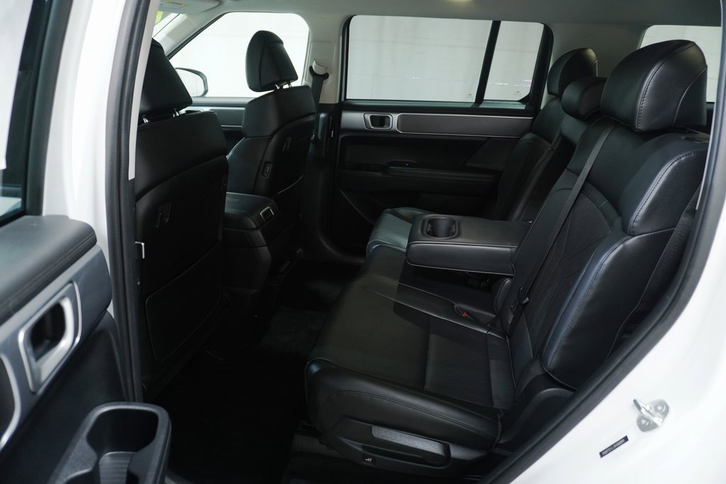 Used 2024 Hyundai Santa Fe SEL image 11