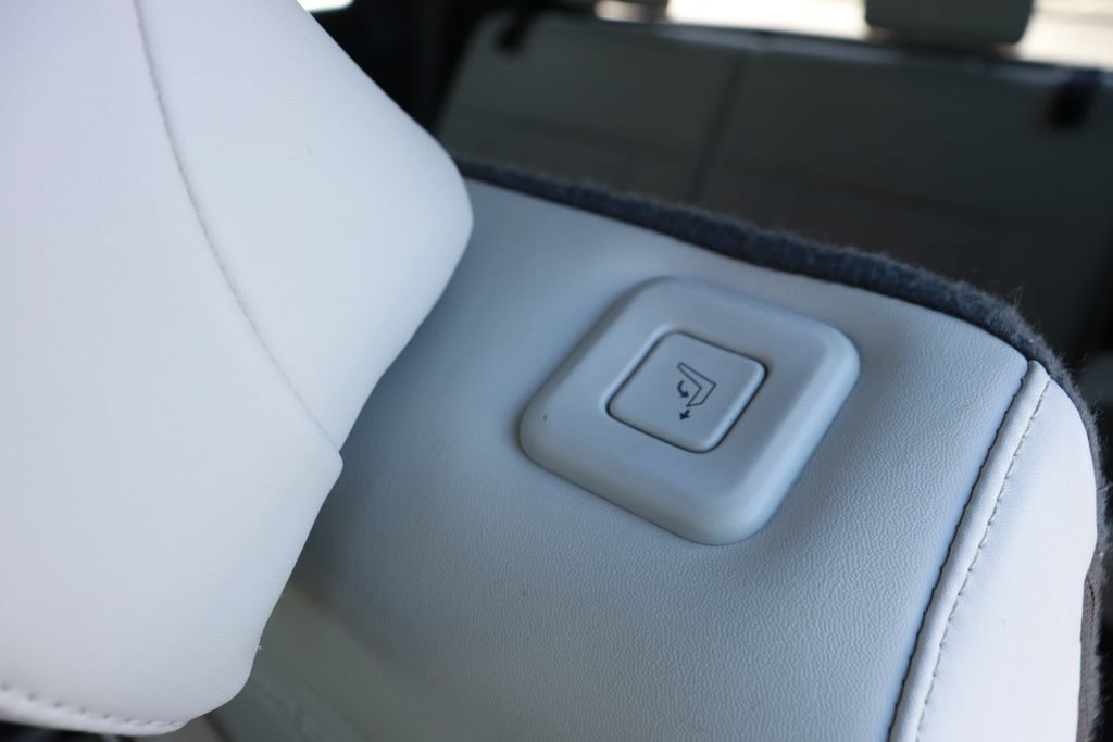 Used 2025 Hyundai Santa Fe SEL AWD/4WD image 13