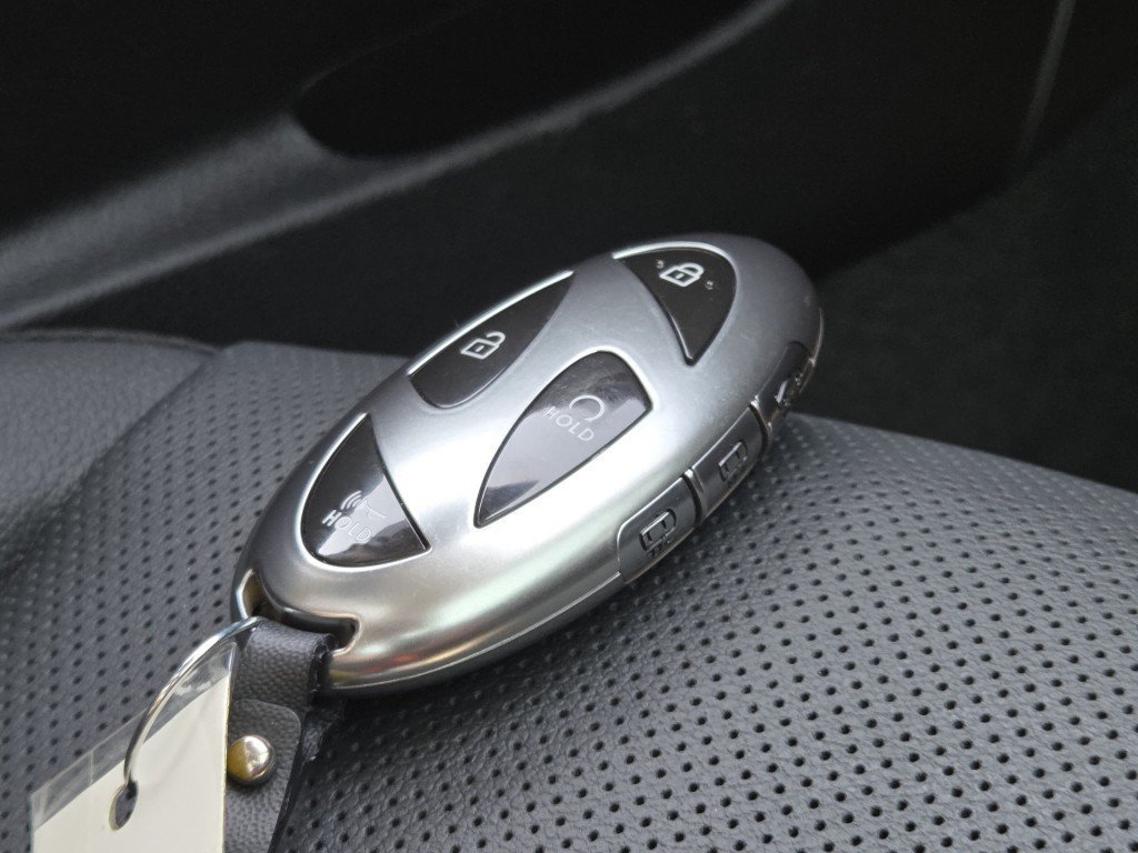 Used 2025 Hyundai Sonata Limited FWD image 38